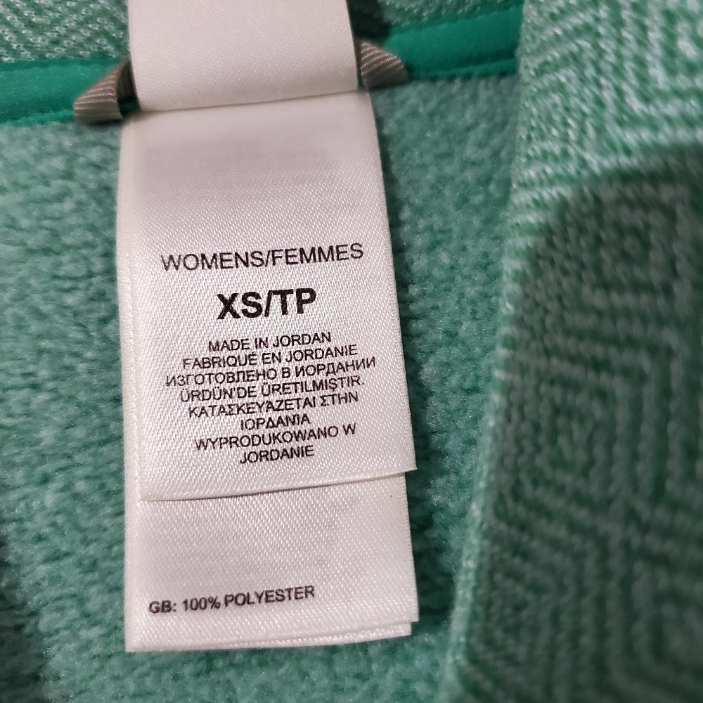 The North Face Crescent Shawl Teal Diamond Print Size Women's XS EUC - Picture 13 of 14